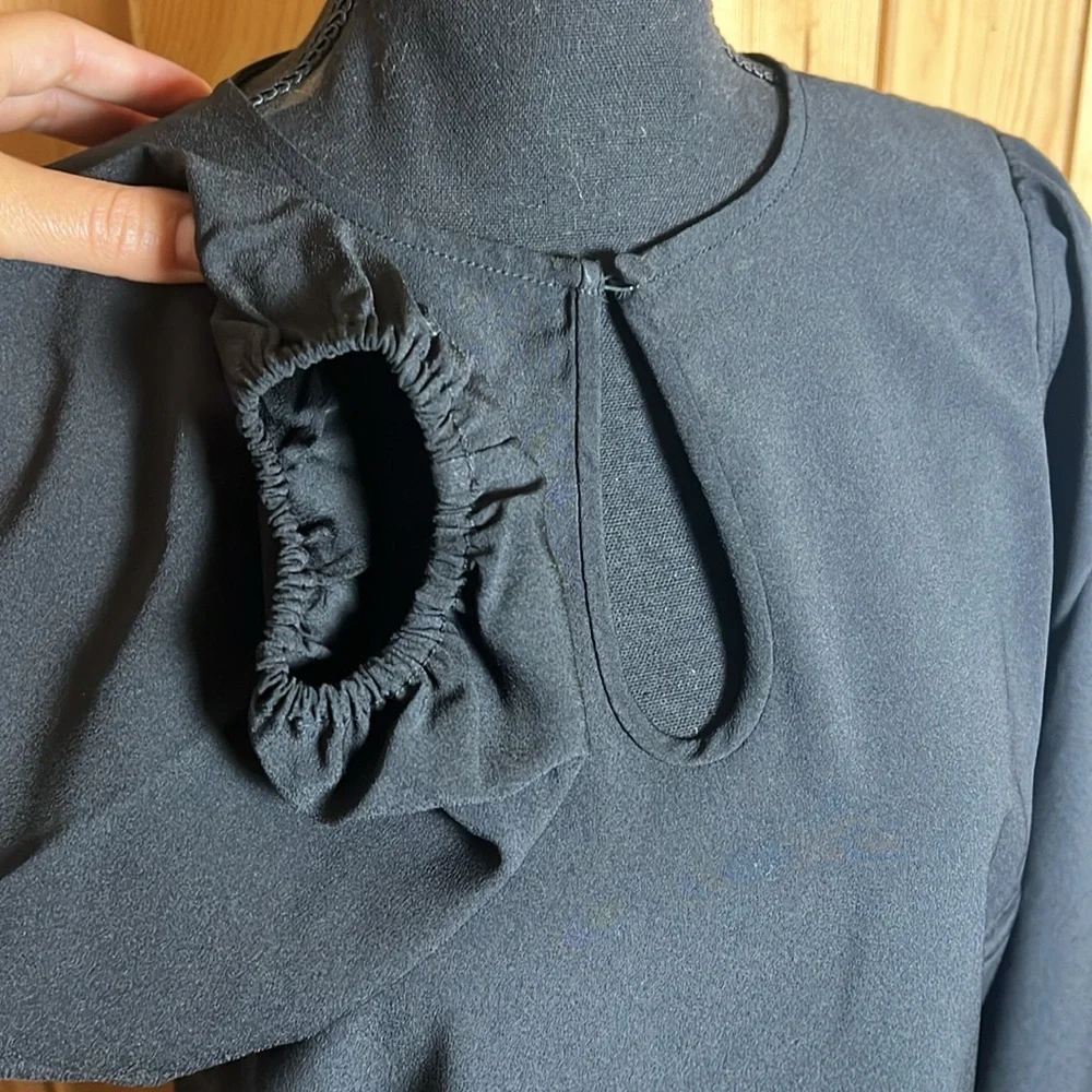 J CREW Puff sleeve Open keyhole blouse